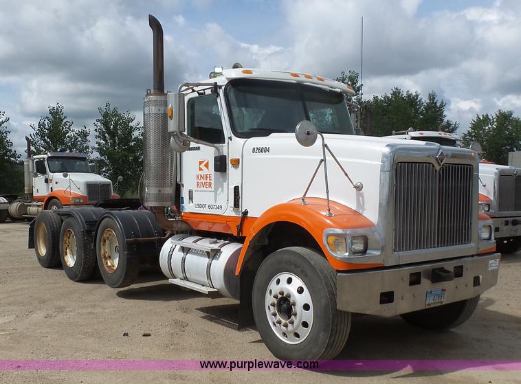 image for item J1646 2008 International 5900i semi truck