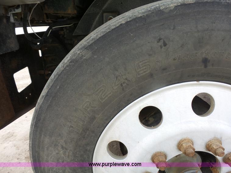 image for item J1646 2008 International 5900i semi truck