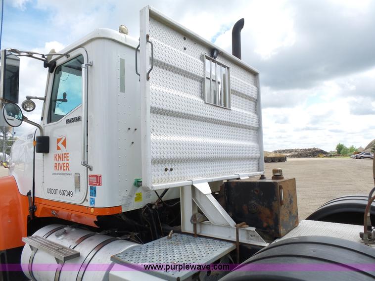 image for item J1646 2008 International 5900i semi truck