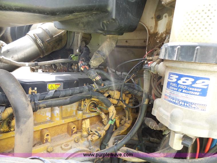 image for item J1646 2008 International 5900i semi truck