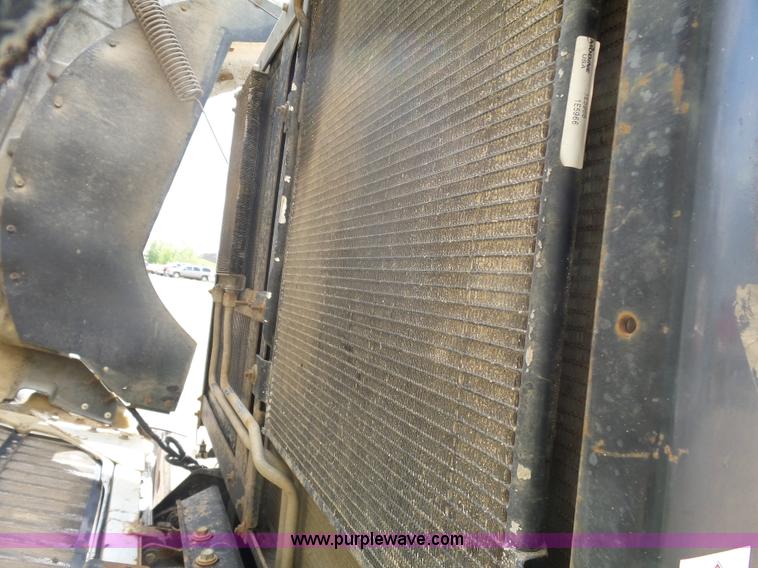 image for item J1646 2008 International 5900i semi truck