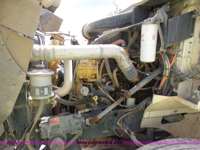 image for item J1647 2008 International 9200i semi truck