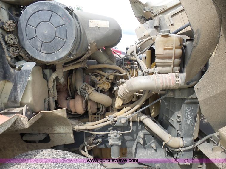 image for item J1647 2008 International 9200i semi truck