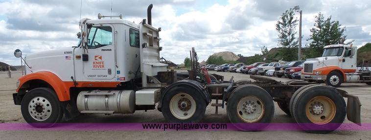 image for item J1648 2008 International 5900i semi truck