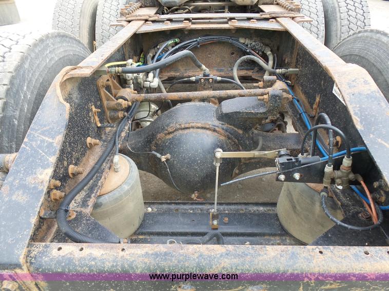 image for item J1648 2008 International 5900i semi truck