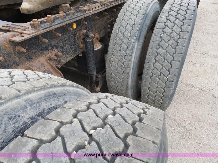 image for item J1648 2008 International 5900i semi truck