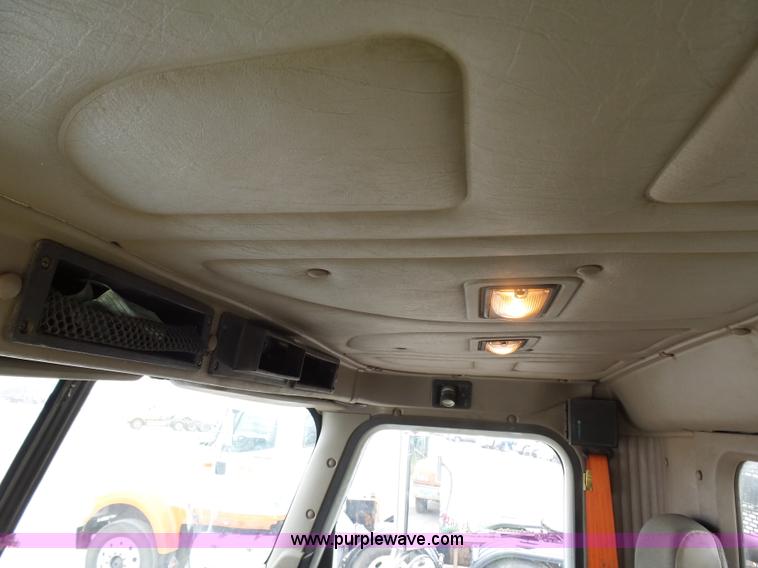 image for item J1648 2008 International 5900i semi truck