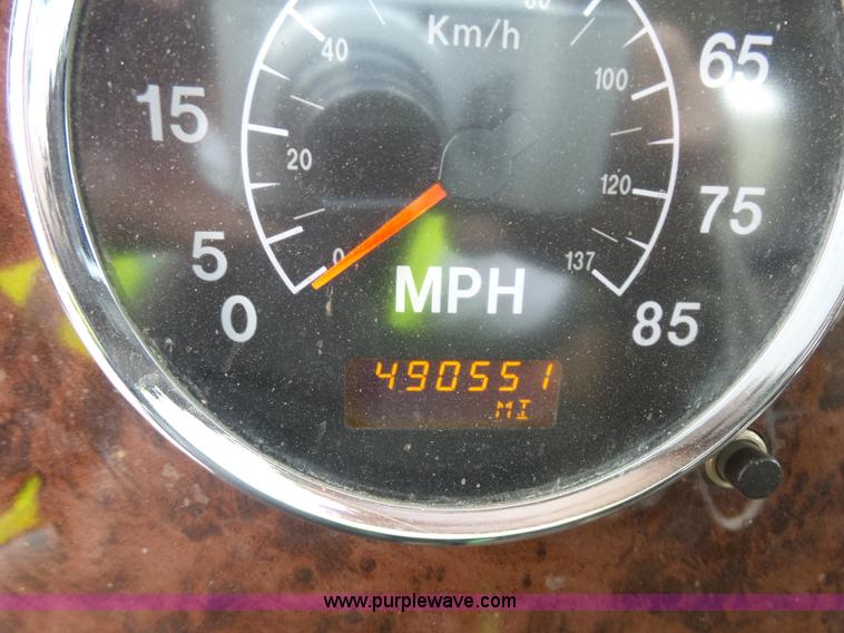 image for item J1648 2008 International 5900i semi truck