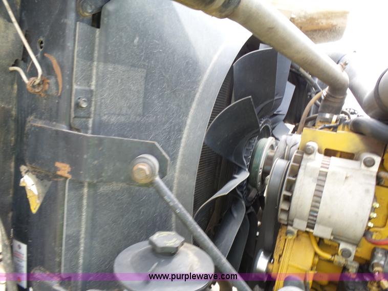 image for item J1648 2008 International 5900i semi truck