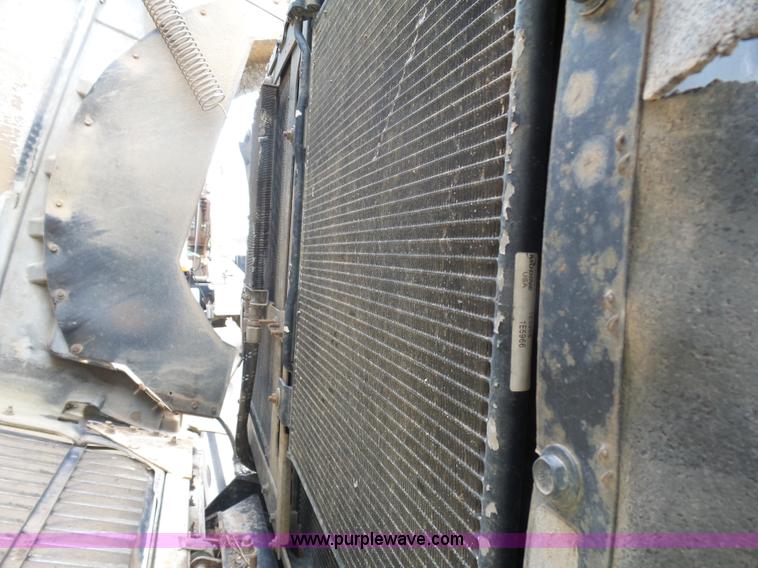 image for item J1648 2008 International 5900i semi truck