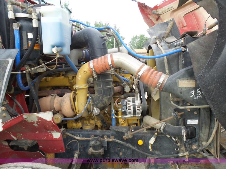 image for item J1650 1999 International 9200 semi truck