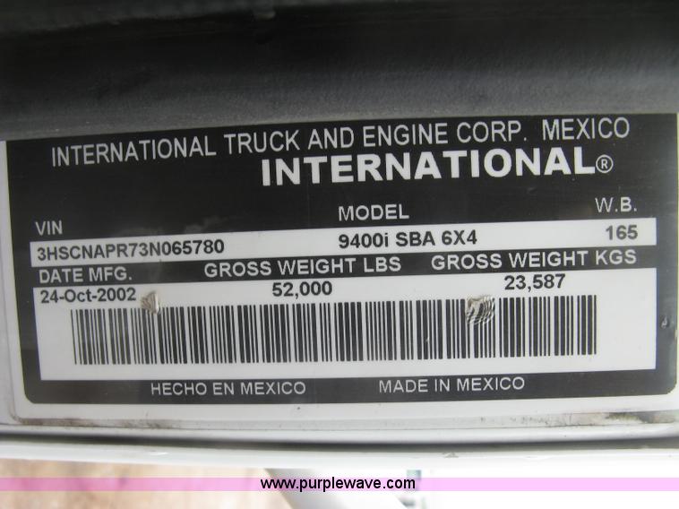 image for item J2754 2003 International Eagle 9400i semi truck