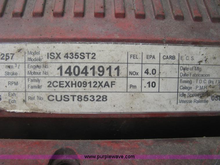 image for item J2754 2003 International Eagle 9400i semi truck