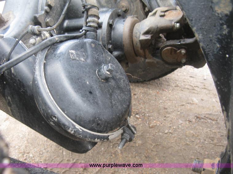 image for item J2754 2003 International Eagle 9400i semi truck