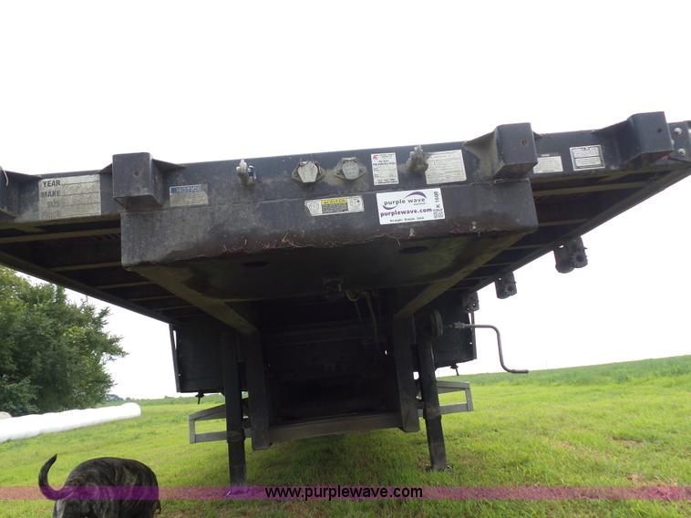 image for item K1608 2010 Fontaine drop deck equipment trailer