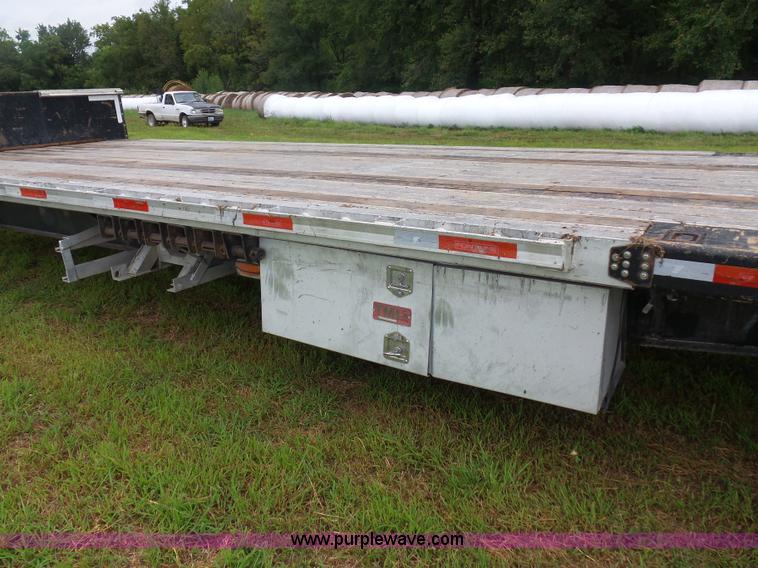 image for item K1608 2010 Fontaine drop deck equipment trailer