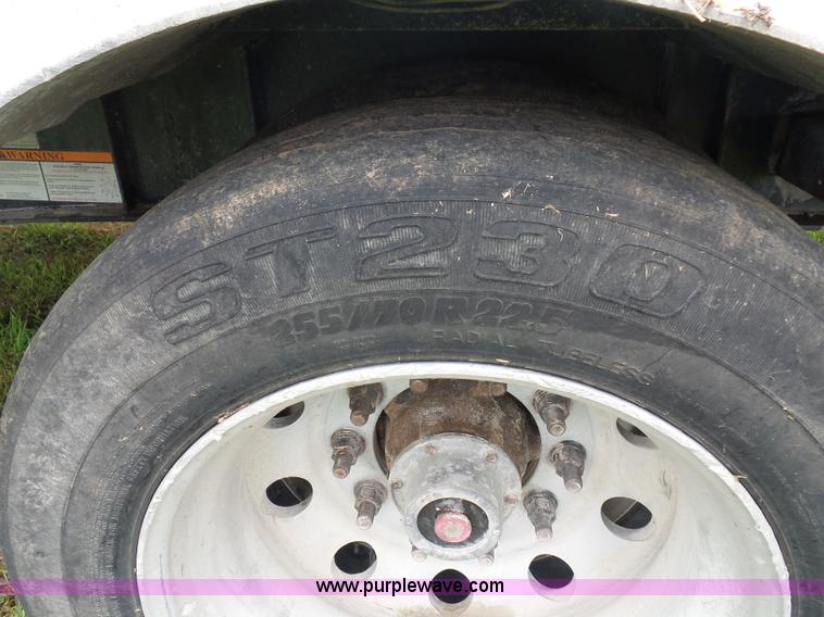 image for item K1608 2010 Fontaine drop deck equipment trailer