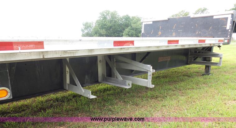 image for item K1608 2010 Fontaine drop deck equipment trailer