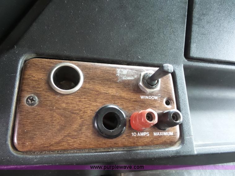 image for item K1613 1989 Freightliner FLA semi truck