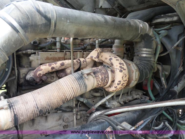 image for item K1613 1989 Freightliner FLA semi truck