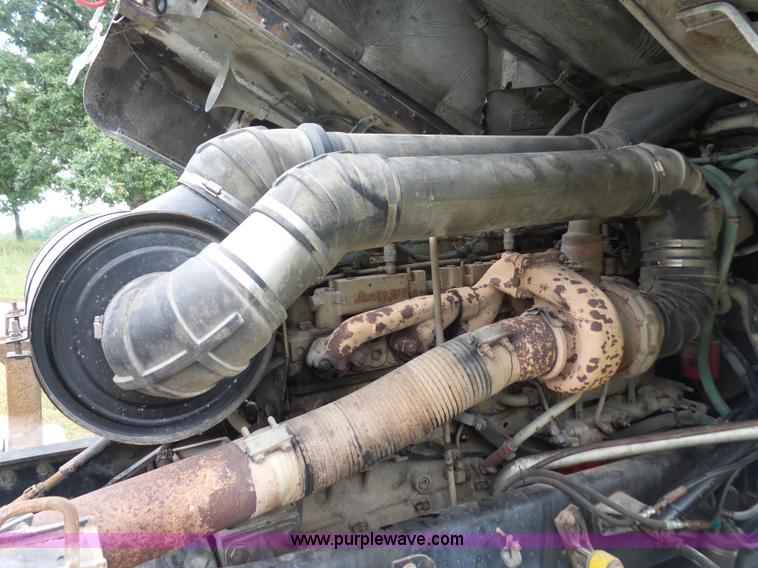 image for item K1613 1989 Freightliner FLA semi truck