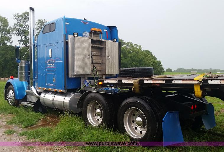 image for item K1685 1999 Kenworth W900 semi truck