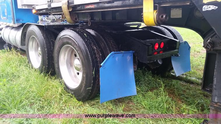 image for item K1685 1999 Kenworth W900 semi truck