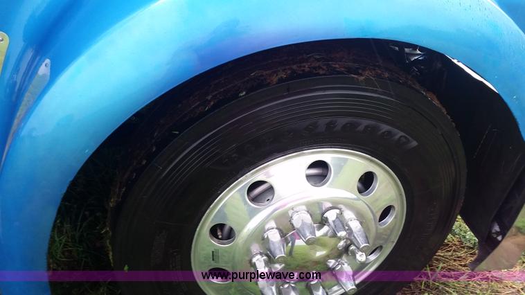 image for item K1685 1999 Kenworth W900 semi truck