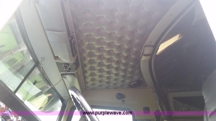 image for item K1685 1999 Kenworth W900 semi truck