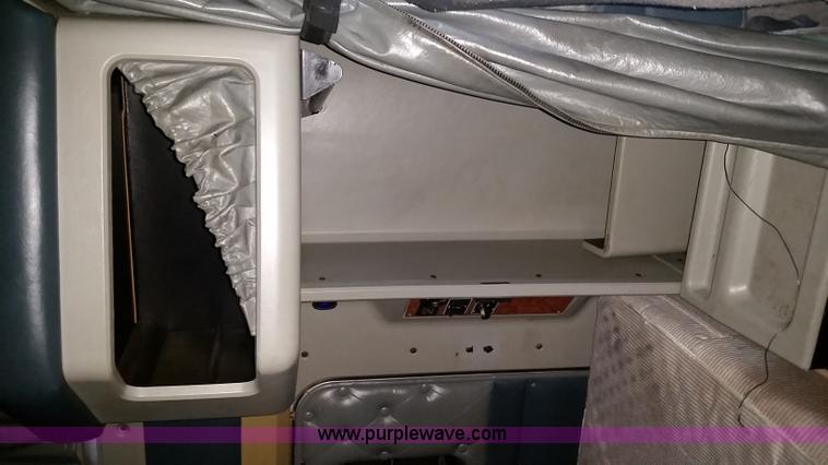 image for item K1685 1999 Kenworth W900 semi truck