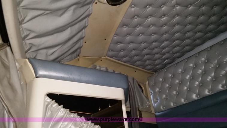 image for item K1685 1999 Kenworth W900 semi truck