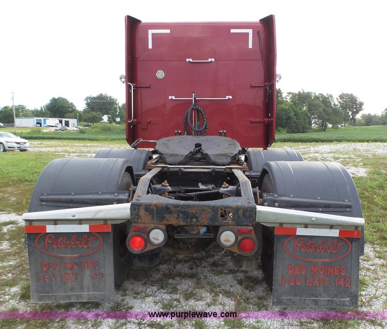 image for item K2151 2006 Peterbilt 379 semi truck