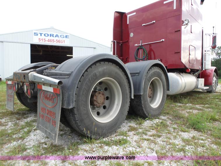 image for item K2151 2006 Peterbilt 379 semi truck