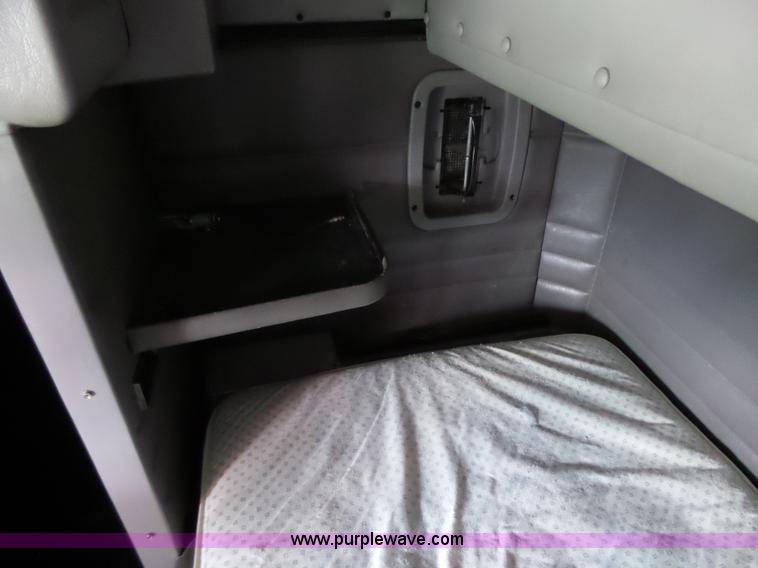 image for item K2151 2006 Peterbilt 379 semi truck