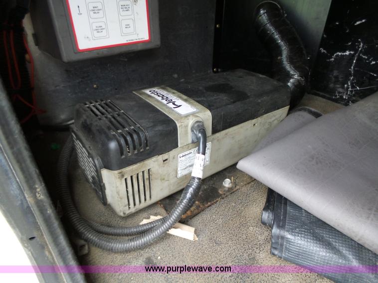 image for item K2151 2006 Peterbilt 379 semi truck