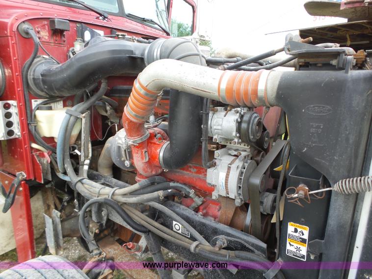 image for item K2151 2006 Peterbilt 379 semi truck