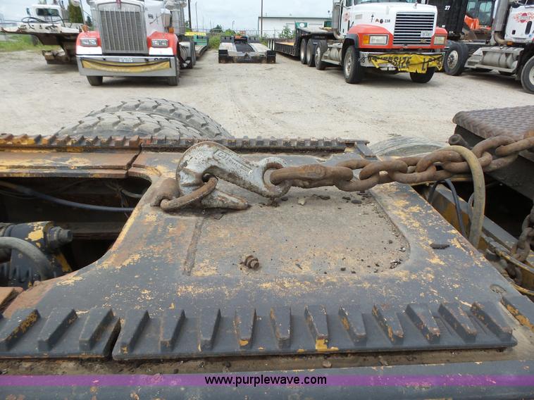 image for item K2166 1986 Ford LTL9000 semi truck