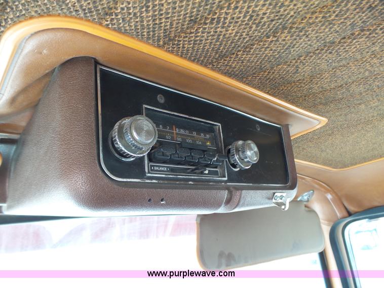 image for item K2166 1986 Ford LTL9000 semi truck