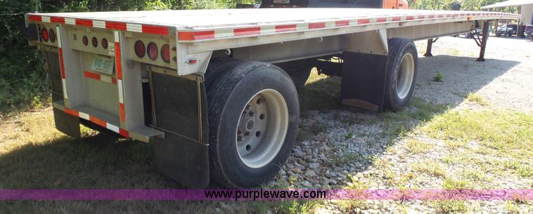 image for item K3065 1995 Ravens Float flat bed trailer