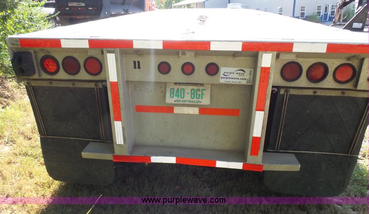 image for item K3065 1995 Ravens Float flat bed trailer