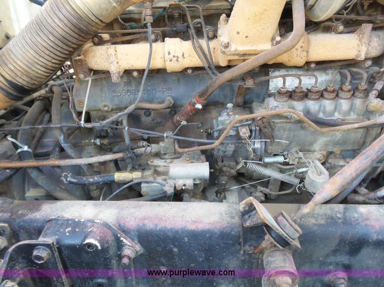 image for item K3115 1986 Mack Superliner RW613 semi truck