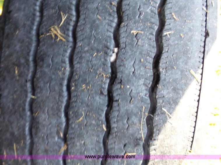 image for item K3474 1996 Mack CH613 semi truck