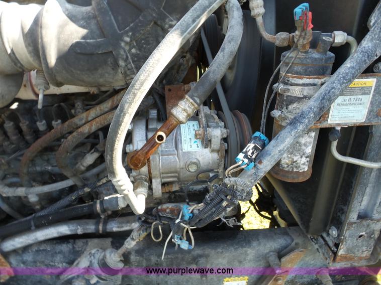 image for item K3474 1996 Mack CH613 semi truck