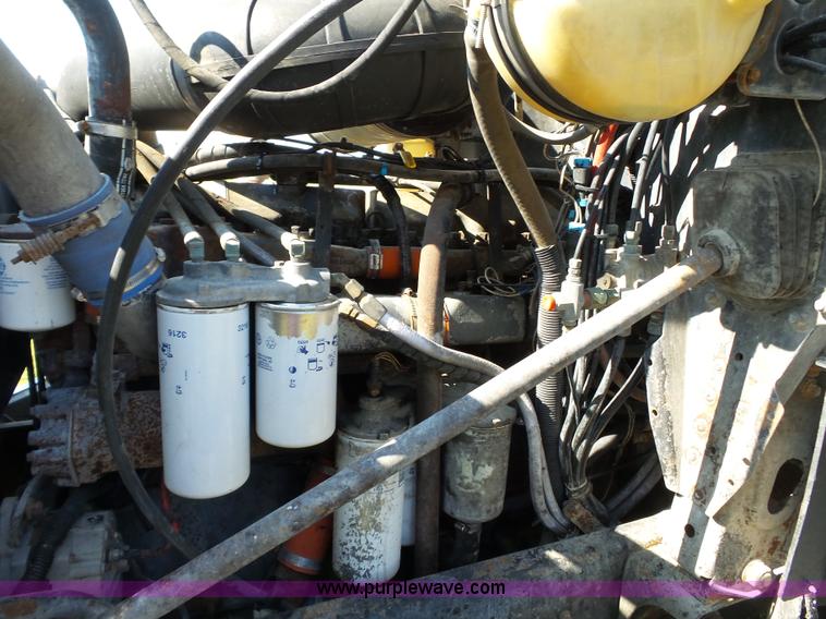 image for item K3474 1996 Mack CH613 semi truck