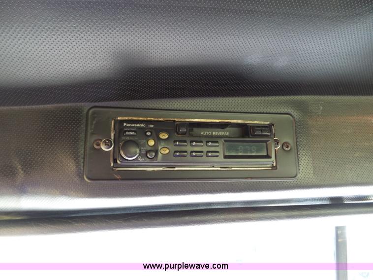 image for item K3474 1996 Mack CH613 semi truck