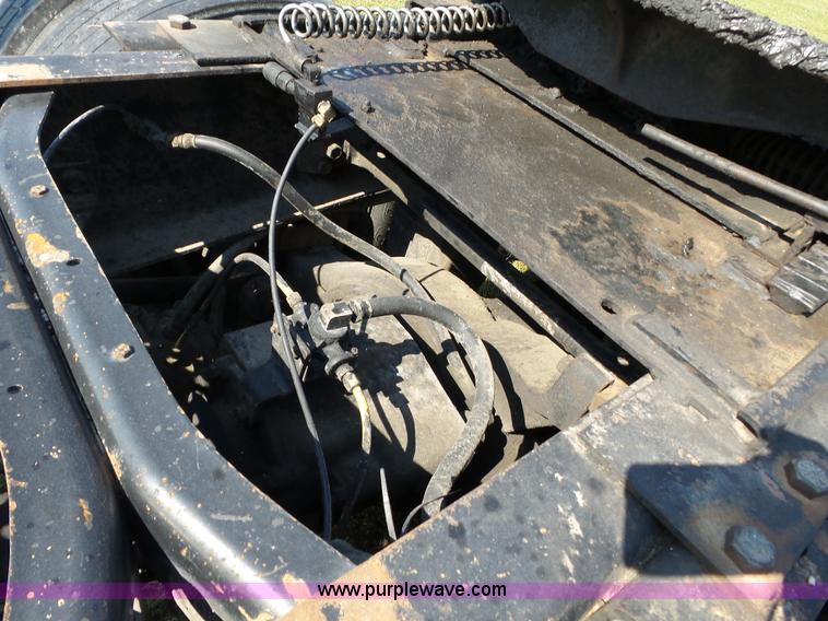 image for item K3475 1995 International 9400 semi truck