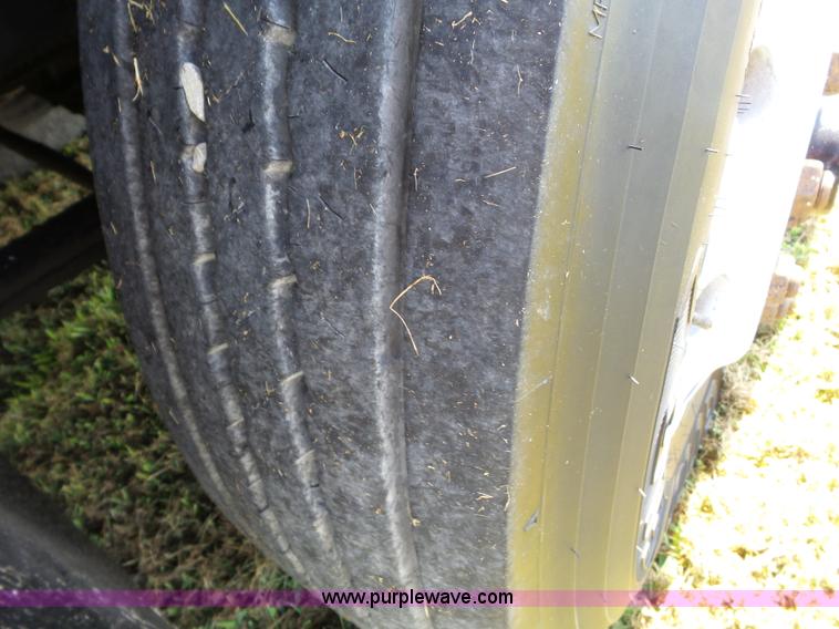 image for item K3475 1995 International 9400 semi truck