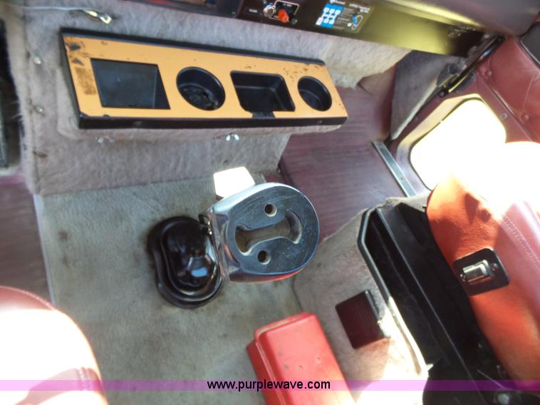 image for item K3475 1995 International 9400 semi truck