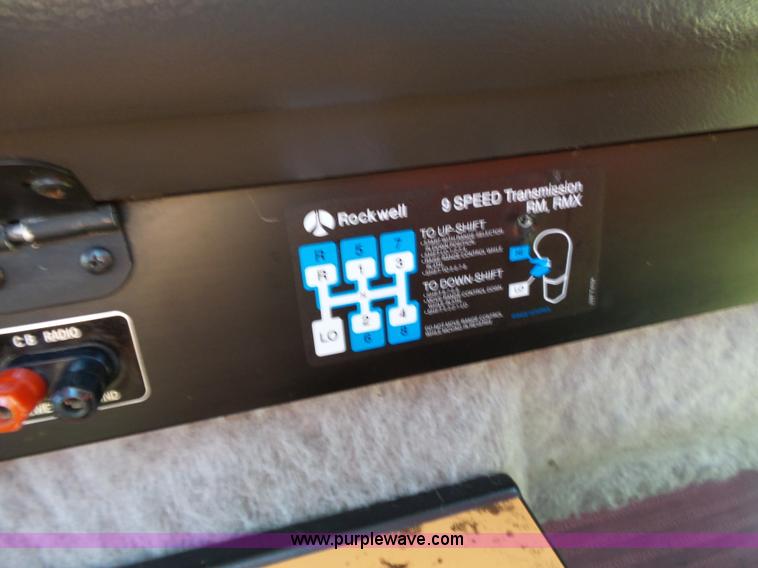 image for item K3475 1995 International 9400 semi truck