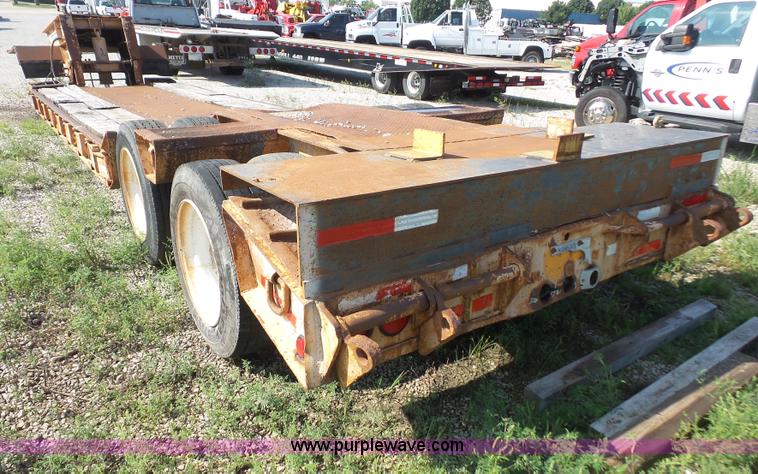 image for item K3596 1982 Eager Beaver lowboy equipment trailer